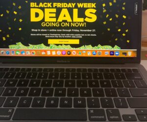 Shoppers opt for online Black Friday deals, avoid in-store sales amid pandemic